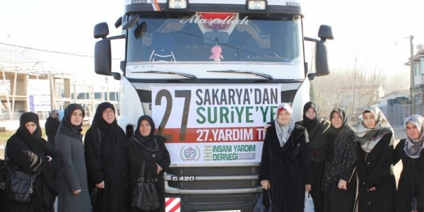Sakarya İHH, 27'nci tırı da dualarla Suriye'ye gönderdi