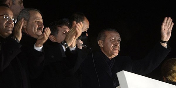 Başbakan Erdoğan ve bakanlardan gece zirvesi
