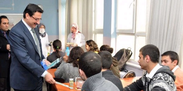 Keçiören Belediyesinden öğrencilere ağız ve diş taraması