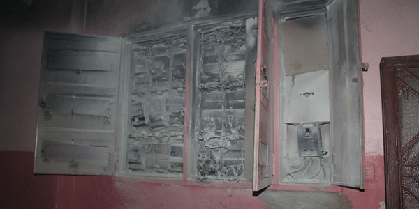 Diyarbakr'da bir binann elektrik panosunda kan yangn korkuttu