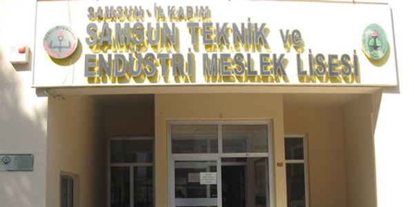 Lise ��rencisi b��akl� kavgada �ld�