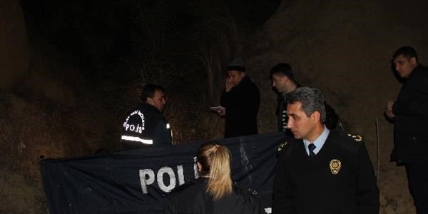 E�arpla bo�ularak �ld�r�lm�� kad�n cesedi bulundu