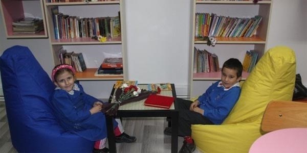 Edirne'nin ilk Z kütüphanesi coşkuyla açıldı