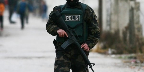 İntihar eden özel harekat polisi kurtarılamadı