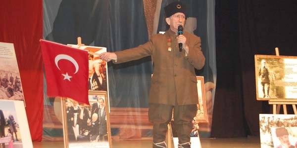 Çaycuma'da duygulu Çanakkale konferansı