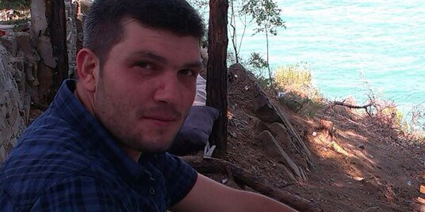28 ya��ndaki gen� av t�fe�iyle intihar etti