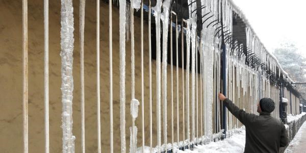 Buzda kayan 1730 ki�i hastanelik oldu