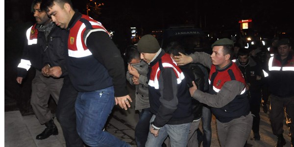 Çocukları kullanan uyuşturucu çetesi tutuklandı