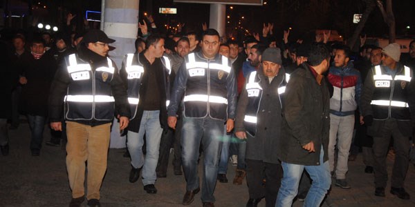 Afyonkarahisar'da öğrenci olayları protestosu