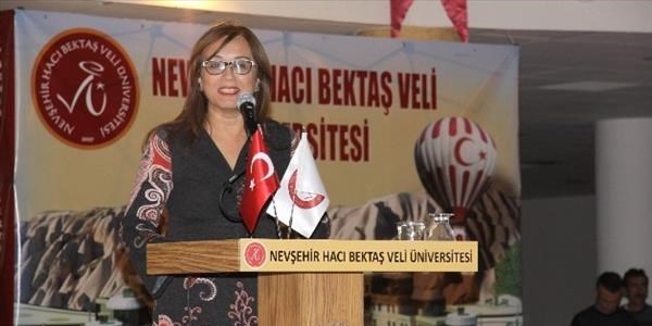Üniversite akademik ve idari personeli için lojman tahsisi yapıldı