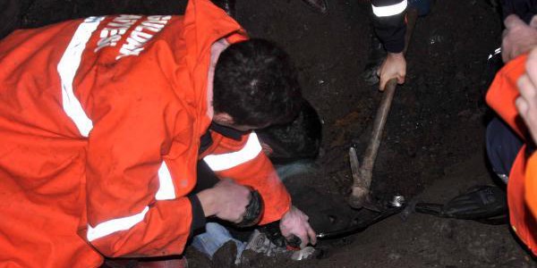 Zonguldak'ta toprak kaymas�: 1 yaral�