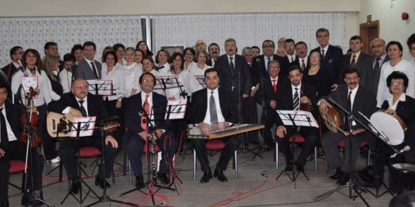 Nazilli'de huzurevi sakinleri yılbaşını erken kutladı