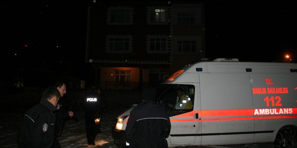 Minibüs arka arkaya giderken kaza yaptı: 1 ölü,1 yaralı
