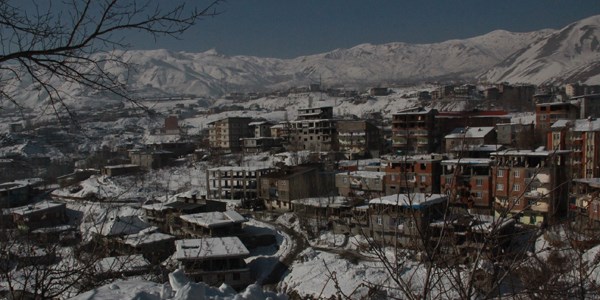 Hakkari'de kepenkler açılmadı