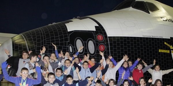 G�ltepeli �ocuklar uzay kamp�nda
