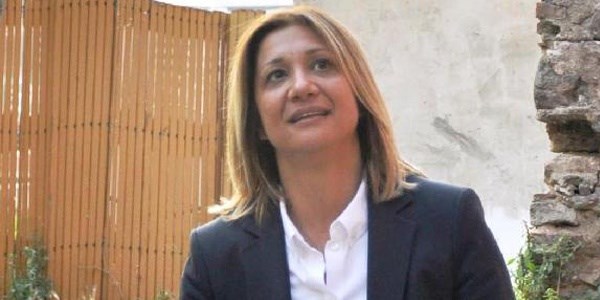Erdoğan konuşurken vekilin ayağı kırıldı