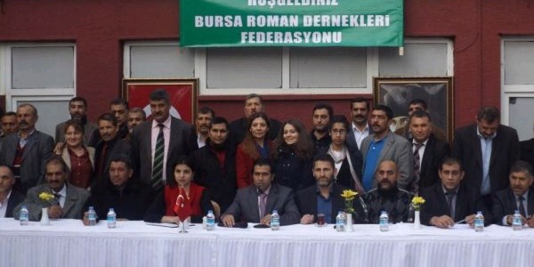 Roman dernekleri konfederasyon �at�s� alt�nda toplan�yor