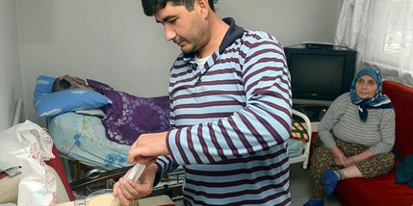 A�abeyini 8 y�ld�r ��r�ngayla besliyor