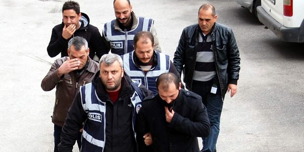 Eski�ehir'de b��akl� kavga: 3 yaral�