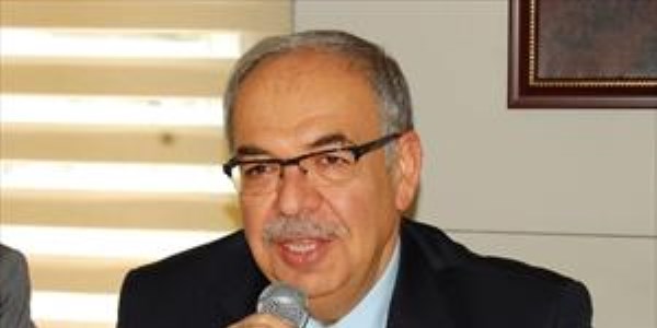 'Belediye �al��anlar�n�n g�revi vatanda�lara yard�mc� olmakt�r'