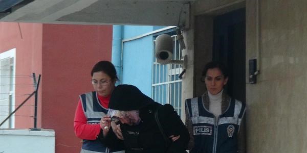 Ya�l�lar� doland�ran kad�n yakaland�