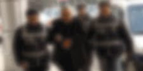 Polis doland�r�c�lar� su��st� yakalad�