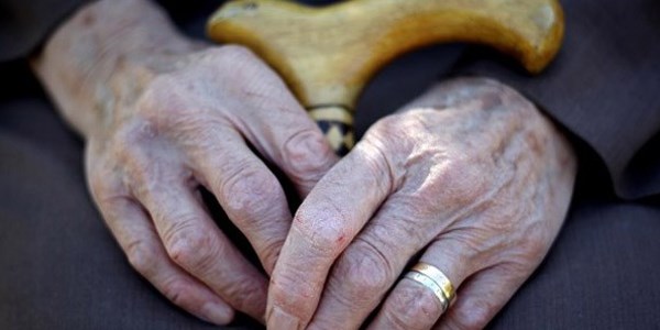 Alzheimer hastalarına E vitamini