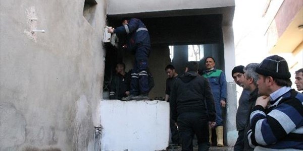 Cenaze acısı yangınla büyüdü