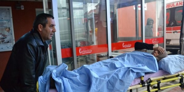 Kazada anne ve oğlu yaralandı