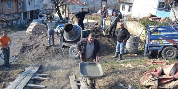 Alaplı'da muhtardan örnek hizmet atağı