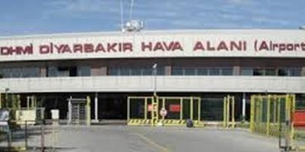 Diyarbakır'da etkili olan sisten dolayı 8 uçak seferi iptal edildi