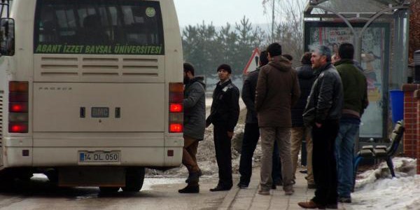 Bolu'da üniversite girişinde öğrencilere gözaltı