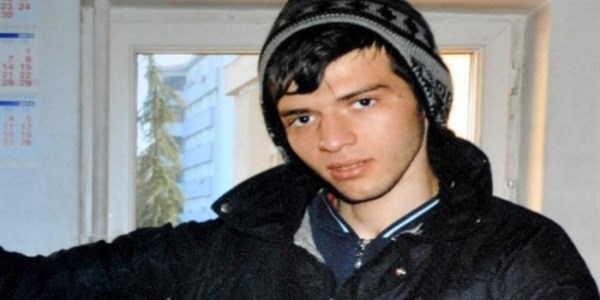 Adliyeye yapıştırıcıyla girmek istedi, tutuklandı