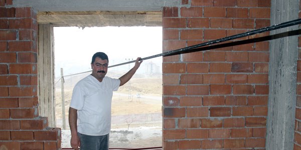 Fiber optik kablo hattı evin içinde kaldı