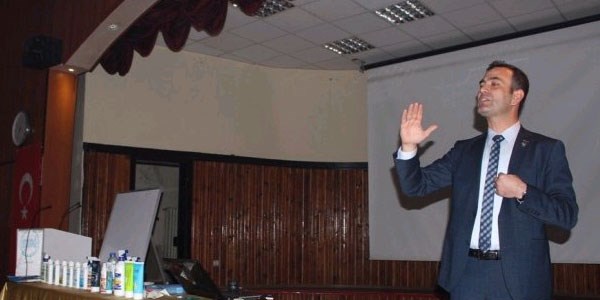 Ağrı'da kimyasal deterjan semineri