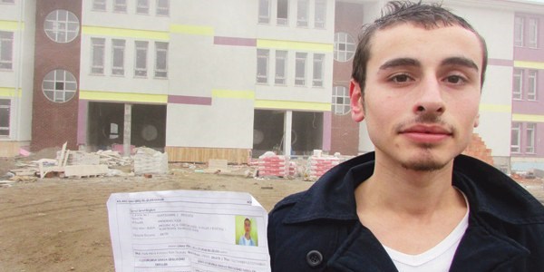 İnşaatı devam eden okul sınav merkezi oldu