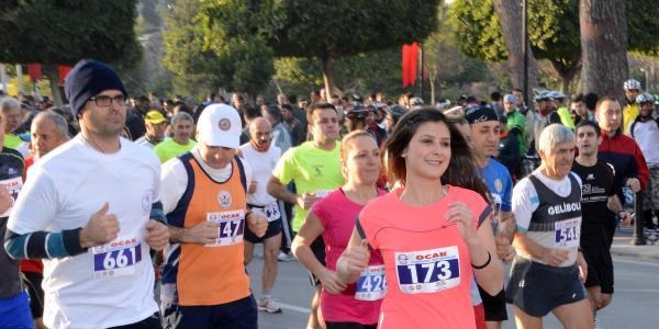 Adana Yarı Maratonu'nda Faslı Hadout birinci oldu