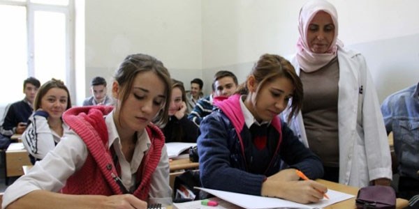 68 ilde 55 bin 987 ücretli öğretmen var