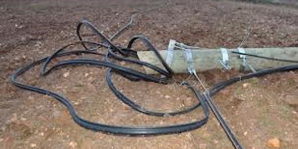 İnternet ve telefonu bir aydır kullanamıyorlar