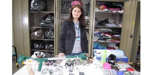 Eşyaları unutkan sahiplerini bekliyor