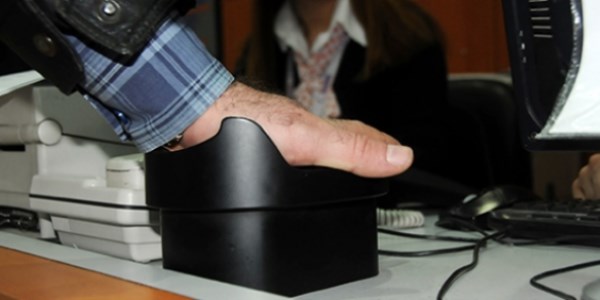 Biyometrik sistem yolsuzlu�u bitirdi
