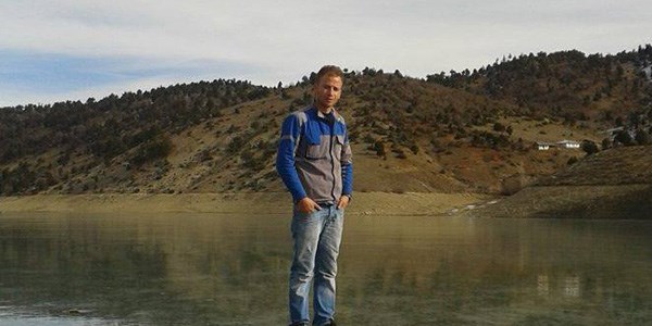 Buz tutan gölette ölümüne hatıra fotoğrafı