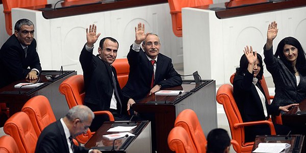 BDP'li vekiller Genel Kurul'da yemin etti/ Video