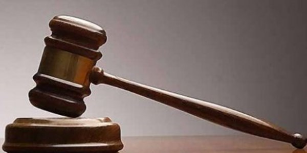 Belediye başkanı tazminat alarak tahliye oldu