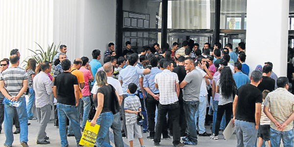 Okul müdürüne bağış cezası yargıdan döndü