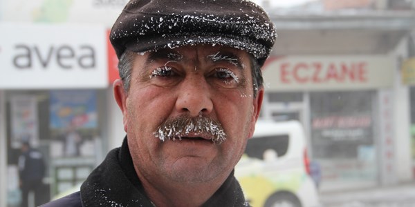 Ardahan Zemheri'de dondu