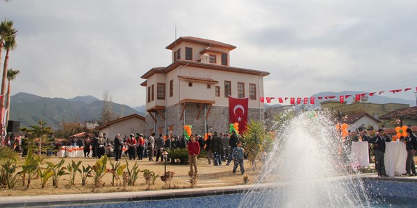 D�rtyol'da '�lk Kur�un' m�zesi a��ld�