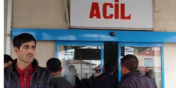 Kamyonet uçuruma yuvarlandı, sürücü ile eşi öldü