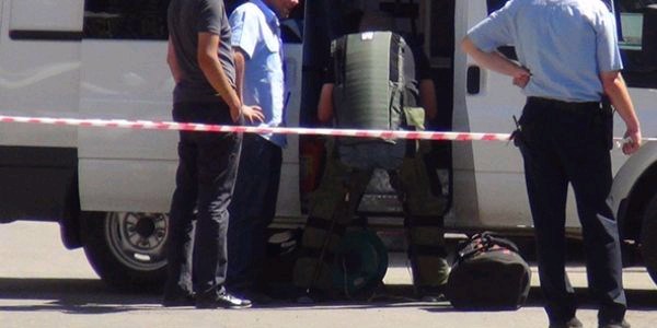 Diyarbakr'da 10 el yapm bomba bulundu