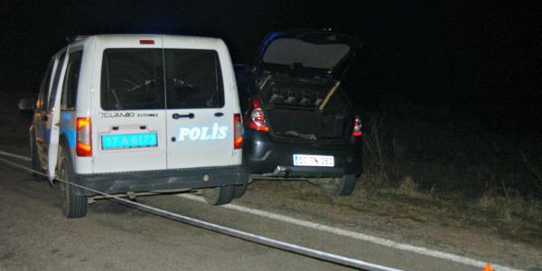 Bayrami�'te silahl� �at��ma: 2 polis yaraland�